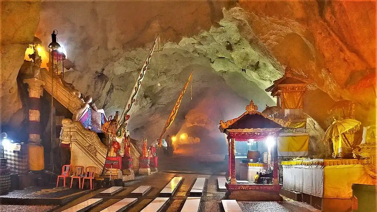 Nusa Penida Holy Trip Package